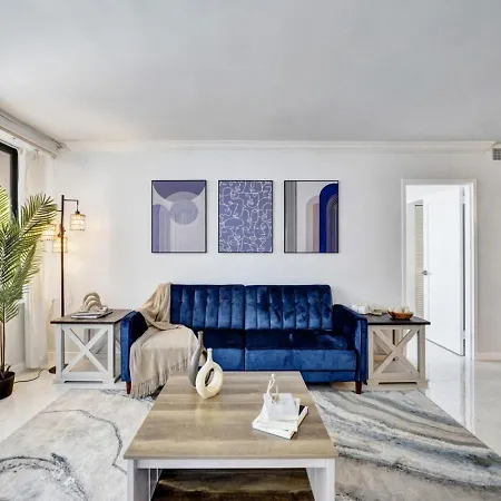 Comfortable 2-Bedroom Condo Retreat With Resort Facilities 1108